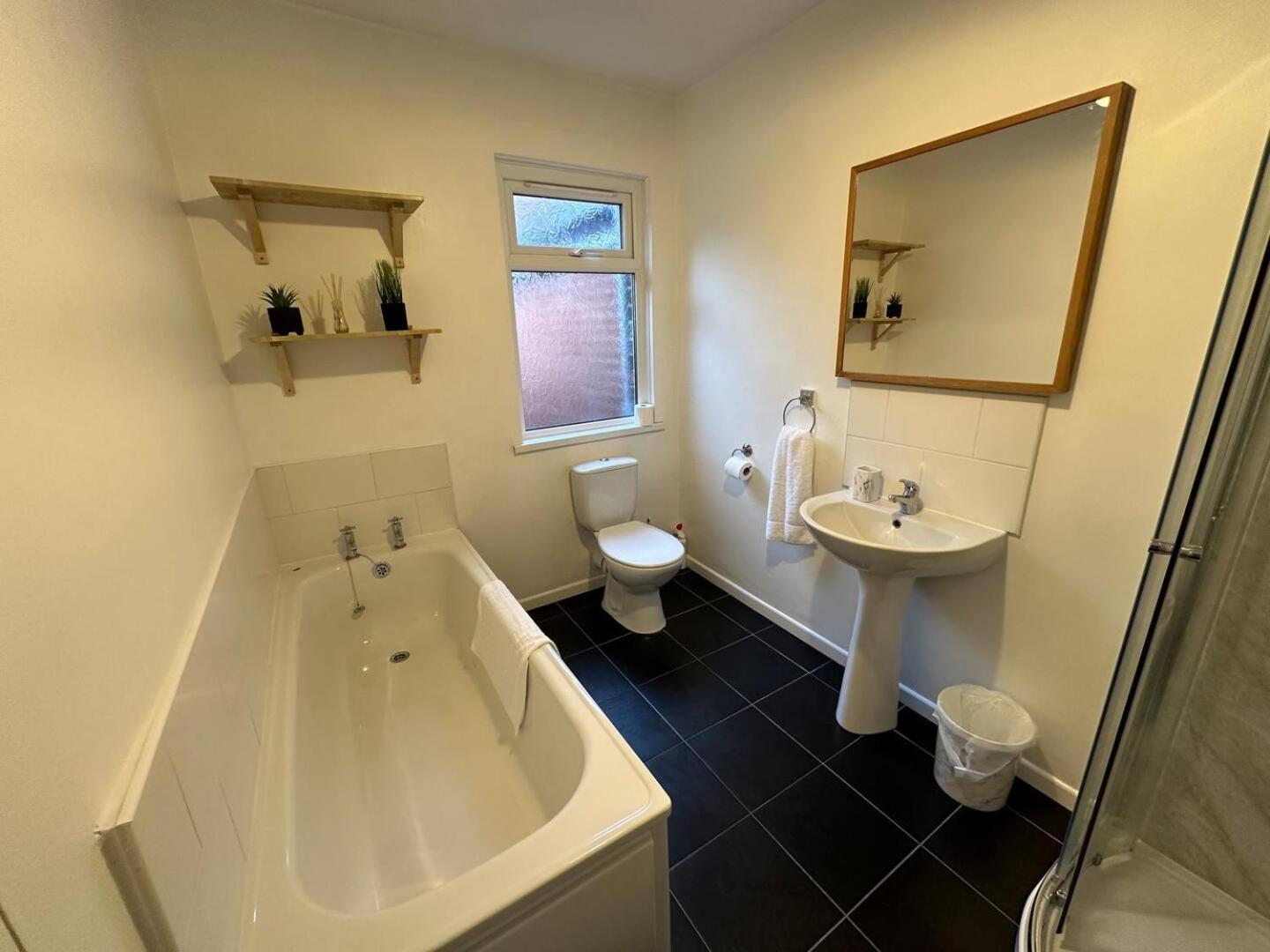 Willa 2Br Stylish Ormeau Road House Belfast Zewnętrze zdjęcie