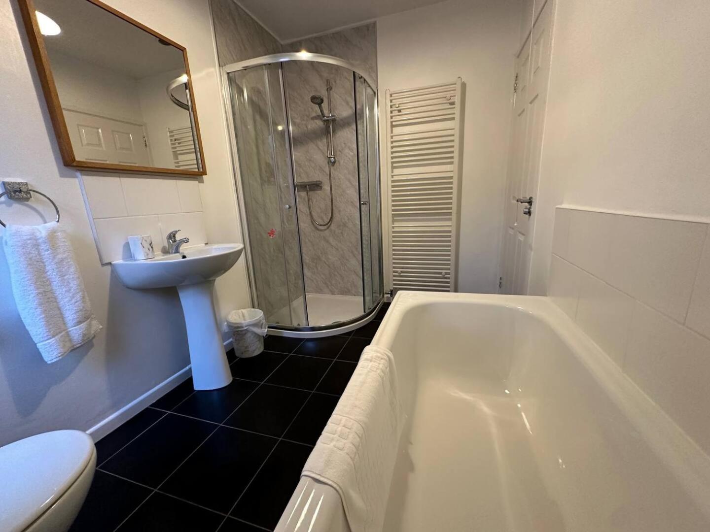 Willa 2Br Stylish Ormeau Road House Belfast Zewnętrze zdjęcie