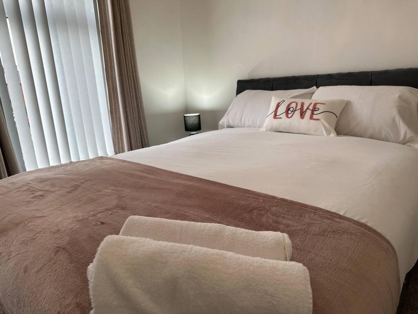 Willa 2Br Stylish Ormeau Road House Belfast Zewnętrze zdjęcie