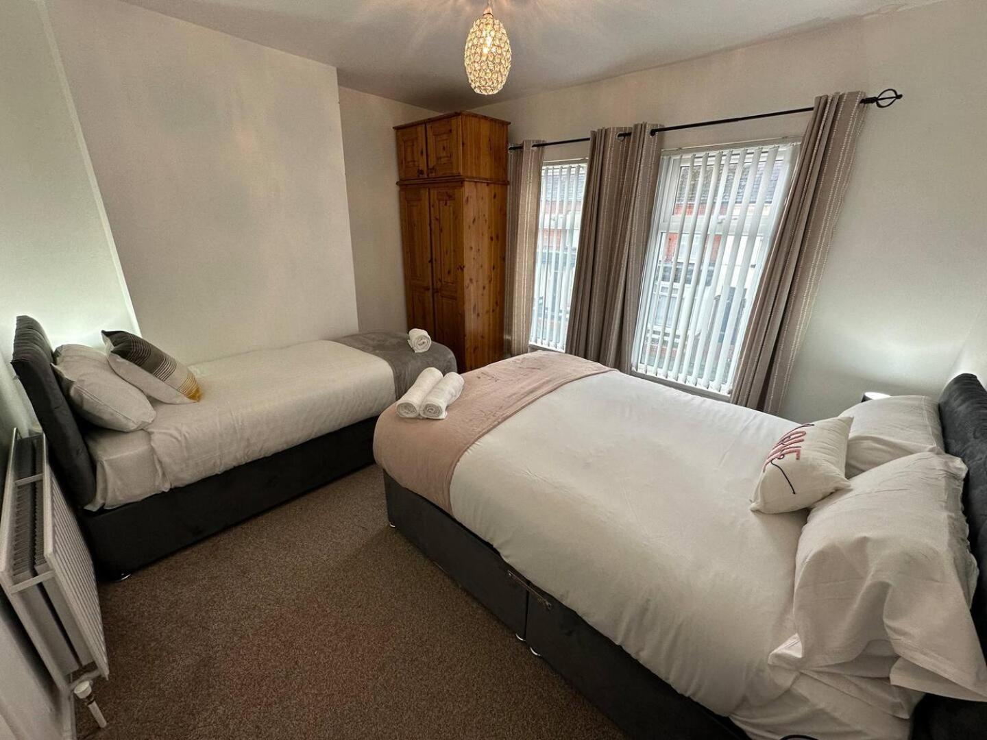 Willa 2Br Stylish Ormeau Road House Belfast Zewnętrze zdjęcie